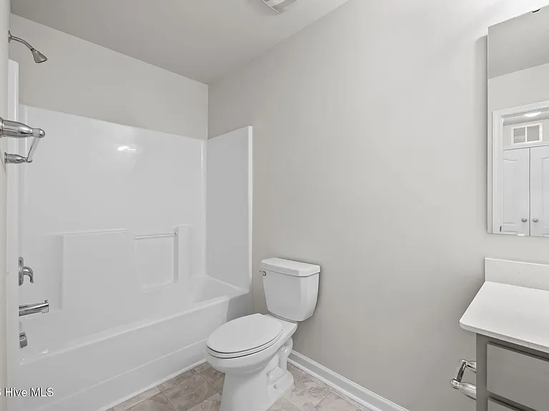 705 Conductor Ct — Photo 26