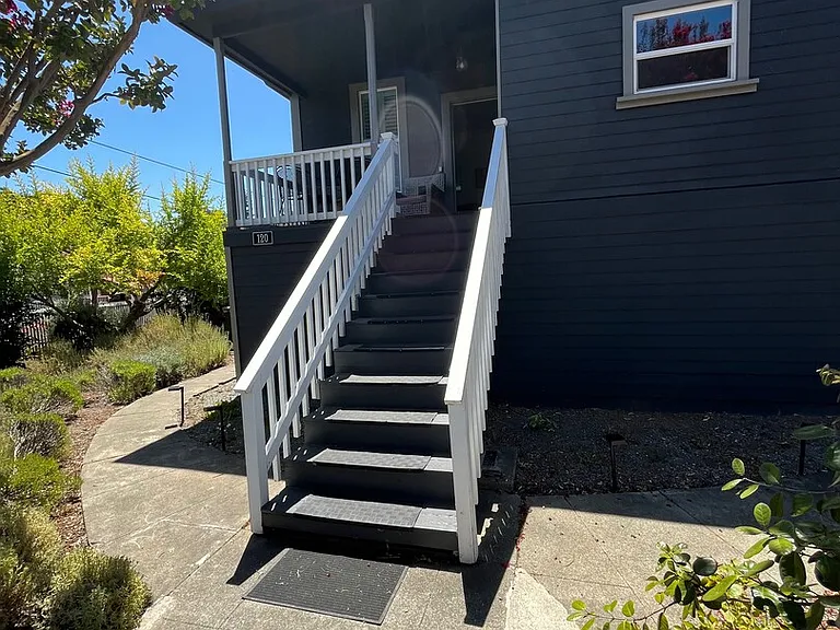 Powell Ave — Photo 2