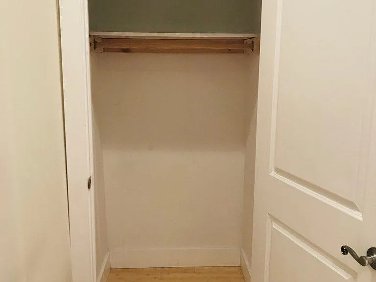 2733 Woodburn Ave #402 — Photo 6