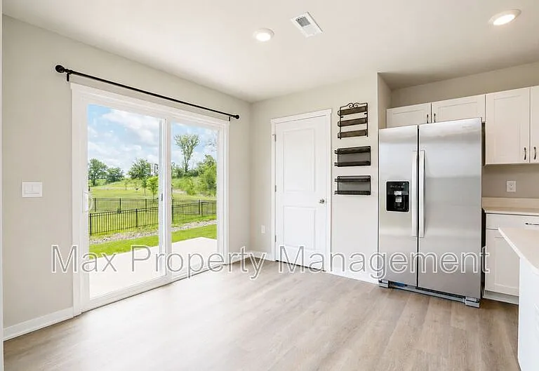 4173 Easton St — Photo 7