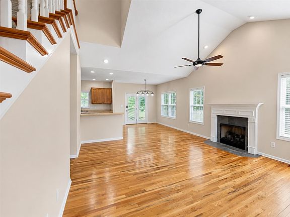 2nd image of 1313 James Edward Ct