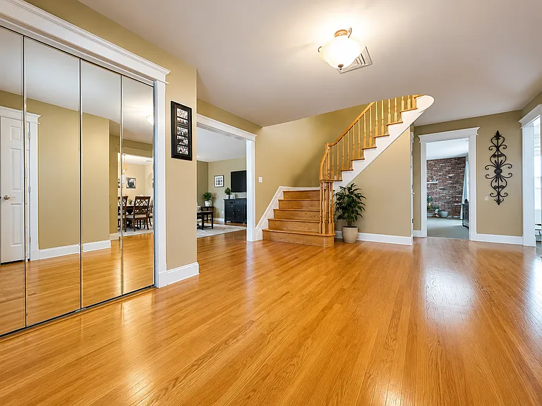 Whitewood Dr — Photo 2