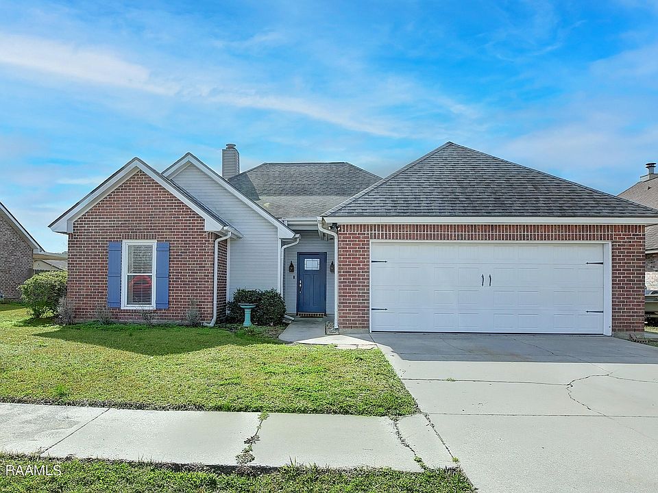 1st image of 109 S Westpointe Cir