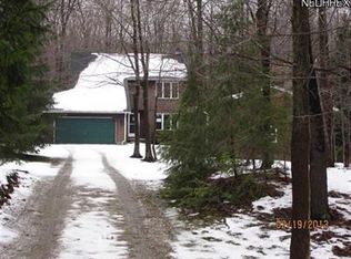 8520 Willow Ln, Chardon, OH 44024