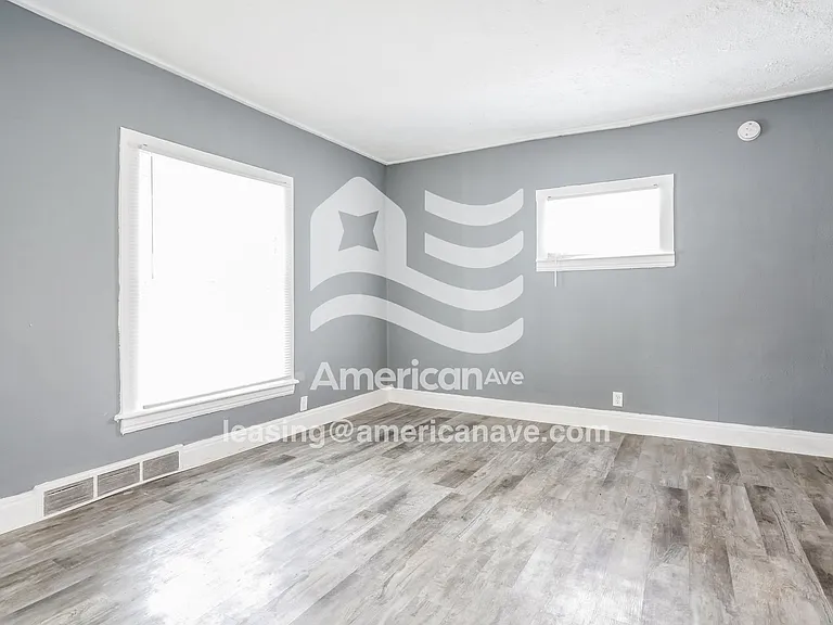1893455_011_wm_-_bedroom_12878184.jpg
