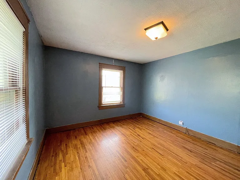 119 W 13th Ave — Photo 10