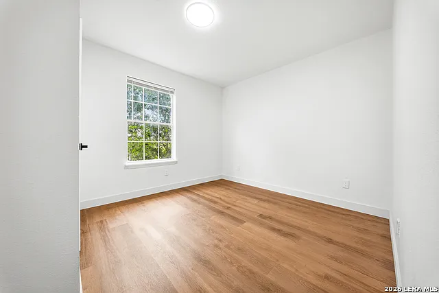 7664 Oak Chase — Photo 14