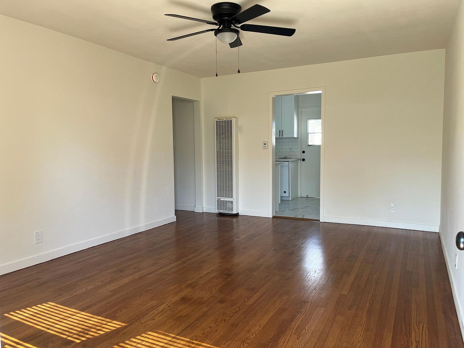 323 E Valencia Ave #2C, Burbank, CA 91502 | Zillow