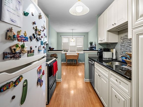 3rd image of 3 Godfrey Ln Unit 3