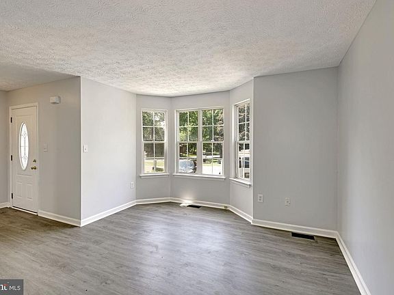 3rd image of 7819 Edgewood Ave