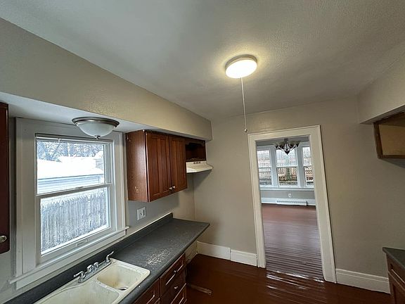 3rd image of 214 Scoville Ave