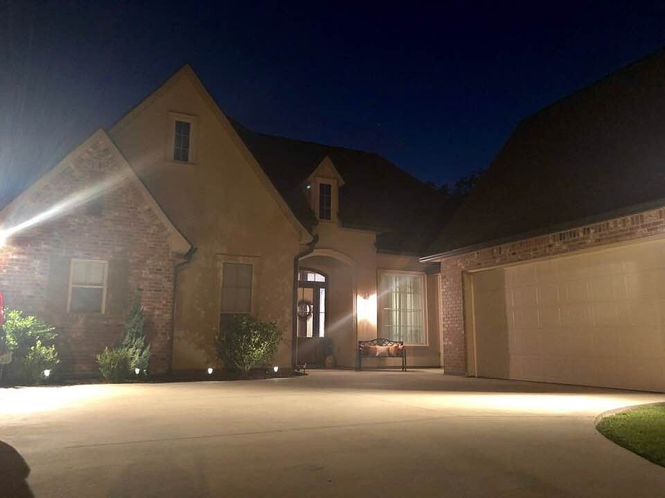 1st image of 551 Gisele St.