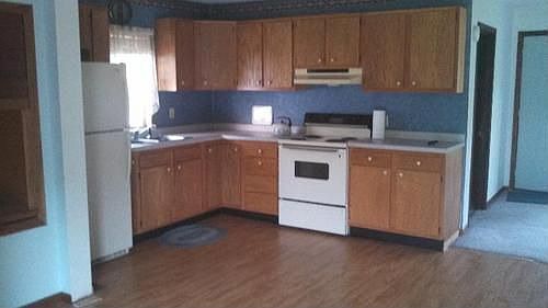 5th image of 1310 Greenwood St E