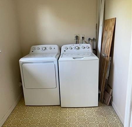 2nd image of 2960 Coral Springs Dr #204