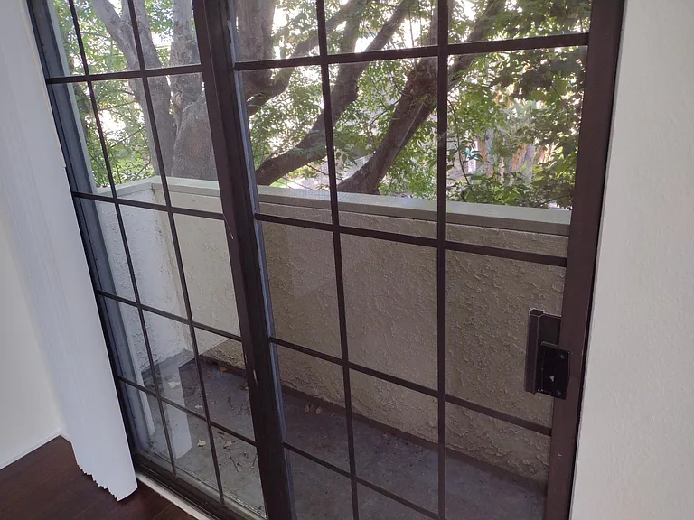 4343 Mammoth Ave #8 — Photo 22