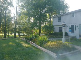 7594 Oak Hill Dr, Chesterland, OH 44026