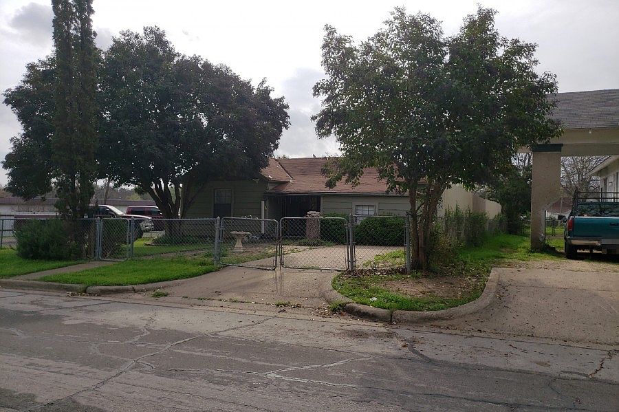 2nd image of 1814 Cumberland Ave