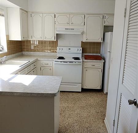 3rd image of 1379 Gainesville Dr