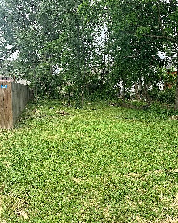 2nd image of 1570 Saint Leger Pl