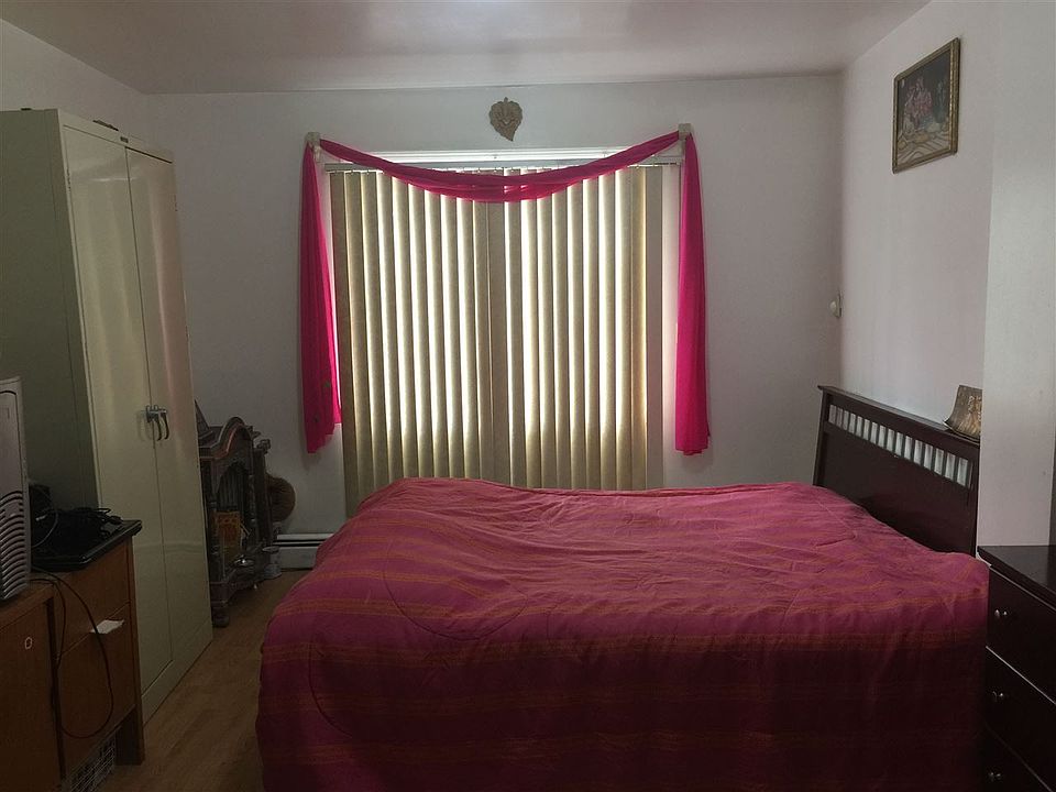 2nd image of 30 46th St