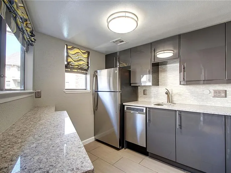 2500 Burleson Rd #319 — Photo 4