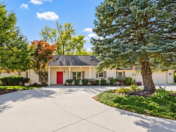 3325 Stoneybrook Dr, Champaign, IL 61822