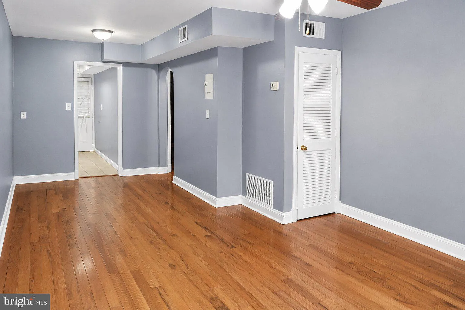 1 bed, 1.0 bath, 815 sqft, $1,330 — Photo 1