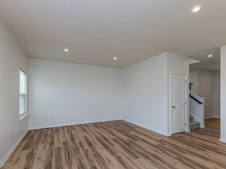 403 Sydney Dr — Photo 11