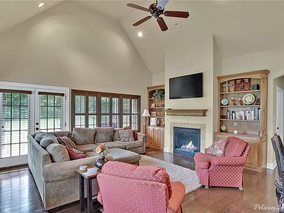 4th image of 9468 Wrenwood Blvd