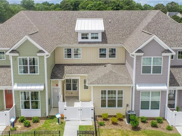 104 Fishers Ct, Hampton, VA 23666