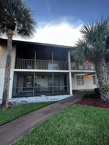 4215 S 57th Ave #E Photo 1