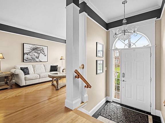 5th image of 16 Ridgepark Ln