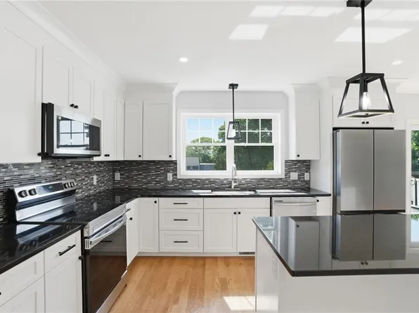 6 Teresa Ann Xing #6, West Warwick, RI 02893