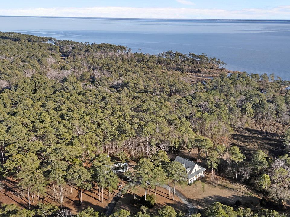 1st image of 33 Neuse Winds Drive