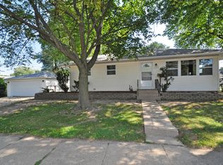 1305 N Berwick Blvd, Waukegan, IL 60085