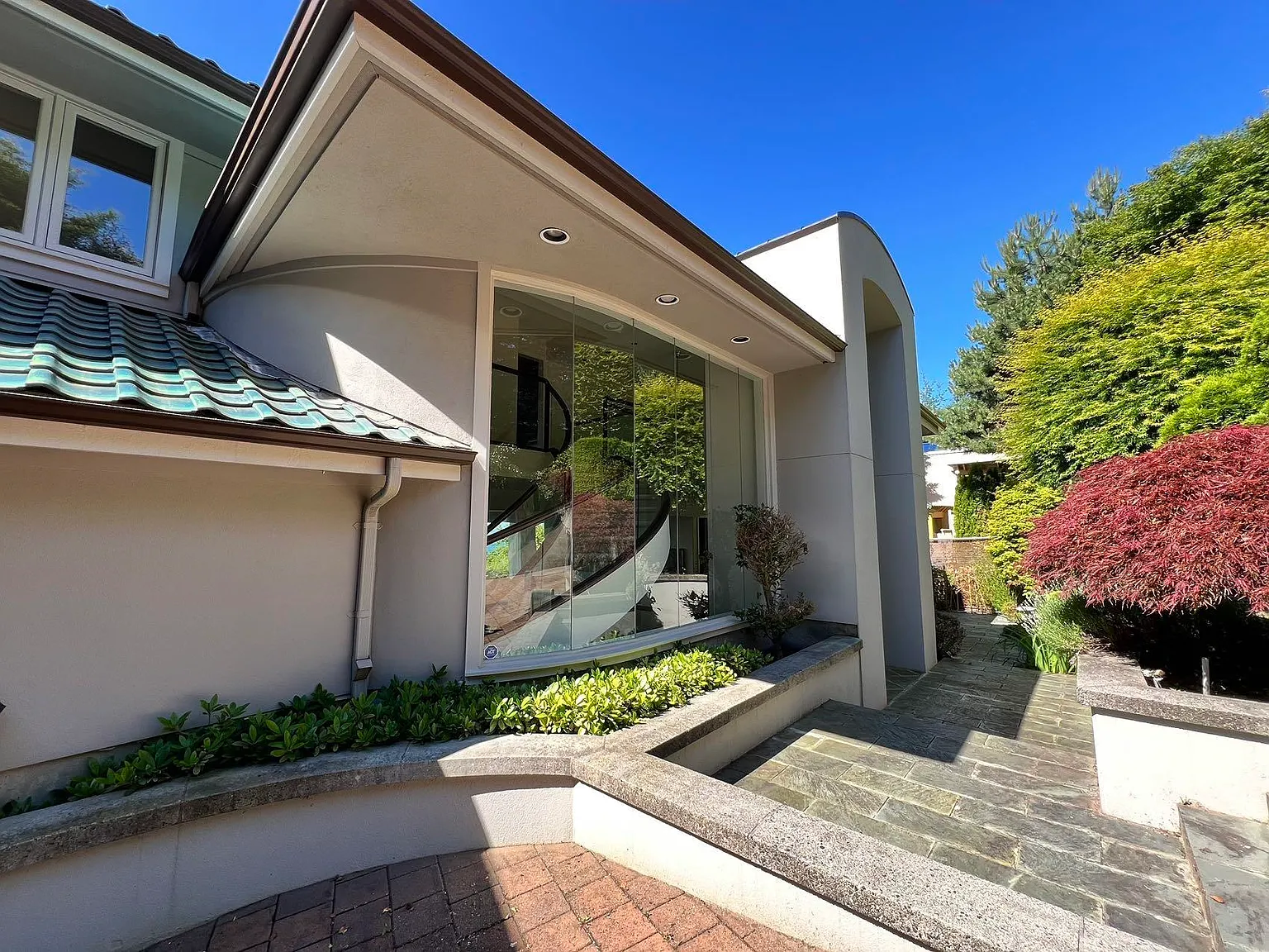 5 bed, 7681 sqft, $16,000 — Photo 4