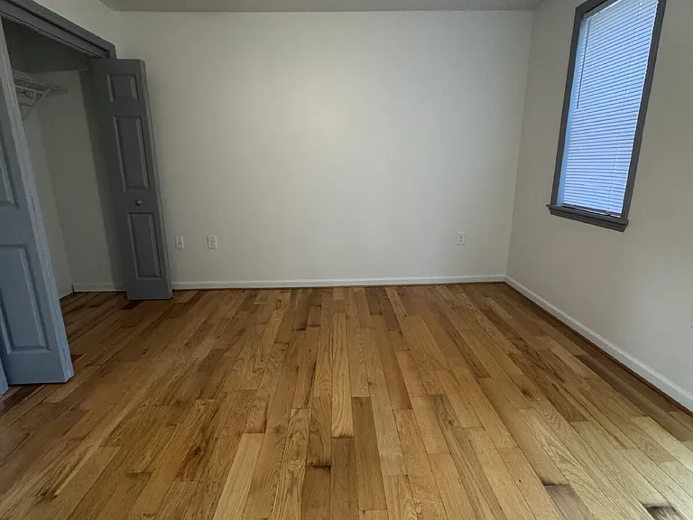 922 1st Ave W — Photo 13