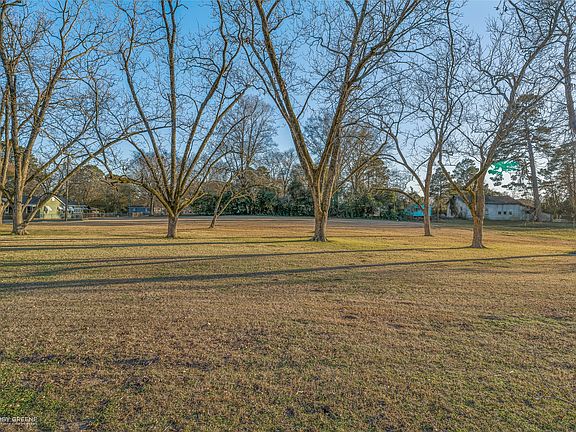 4th image of 1102 Shreveport Rd