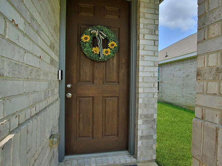 7219 Bakersfield Ct — Photo 5