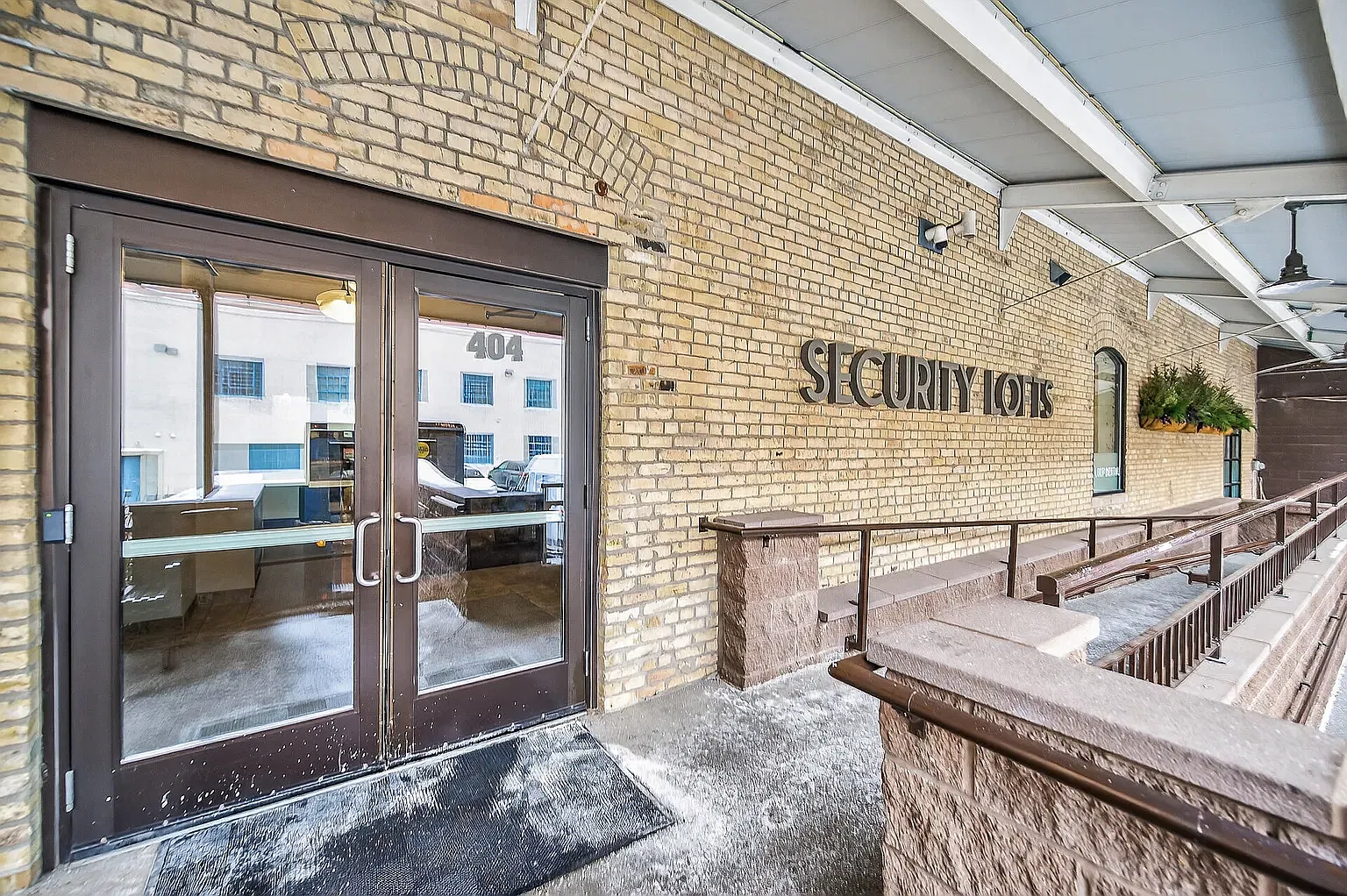 2 bed, 1102 sqft, $3,295 — Photo 3