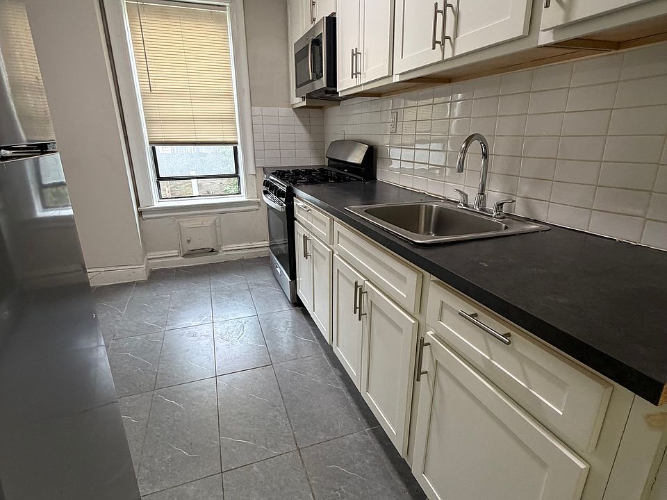 1st image of 18 Kensington Ave #B1