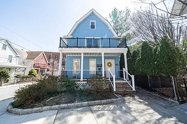 425 Undercliff Avenue 