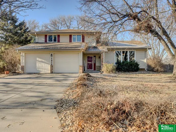 1212 N 147th Plz, Omaha, NE 68154
