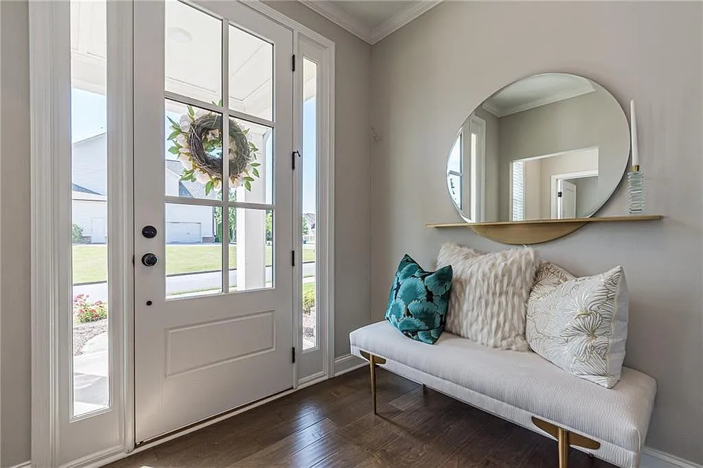 4 bed, 3.5 bath, 2680 sqft, $3,500 — Photo 2