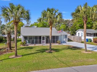 319 Sparrow Dr, Surfside Beach, SC 29575