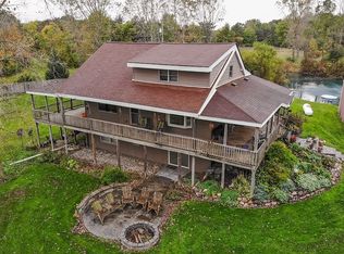 6475 Center Rd, Fenton, MI 48430