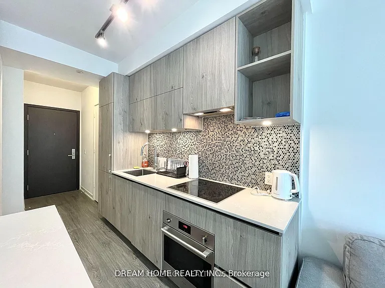 1 Yorkville Ave #3003 — Photo 4