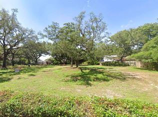 250 Bayshore Dr, Pensacola, FL 32507
