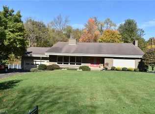 1956 Melbourne Dr, Coshocton, OH 43812