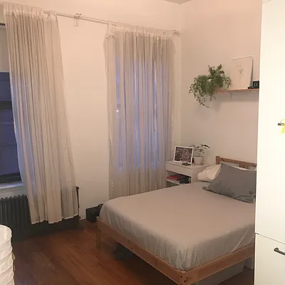 Rented by Chartwell Manhattan Realty | media 13